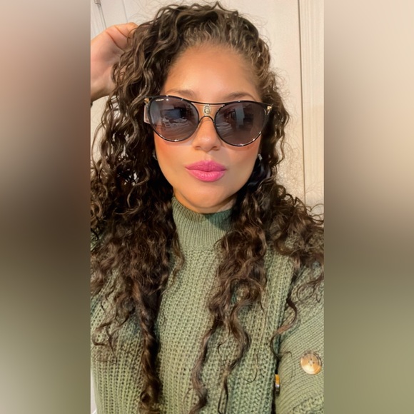 🔥SOLD🔥💛Versace
Women's Polarized Brow Bar Cat Eye Sunglasses - Picture 7 of 15